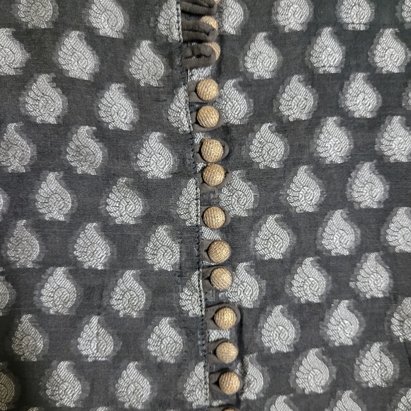 Silver and Gold Brocade Kurta - Picture 5 of 8